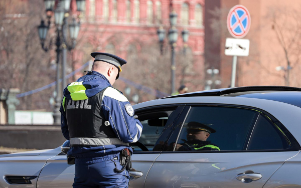 
            В правительстве поддержали кратное повышение штрафов за езду без прав
        