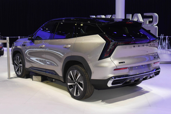Geely Boyue L (Atlas) получил гибридную установку и лидар