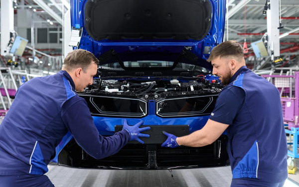 
            Handelsblatt: BMW предложила работникам до &euro;650 тыс. за добровольный уход
        