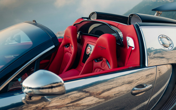 
            Bugatti показала уникальный Veyron с зеркальным кузовом
        
