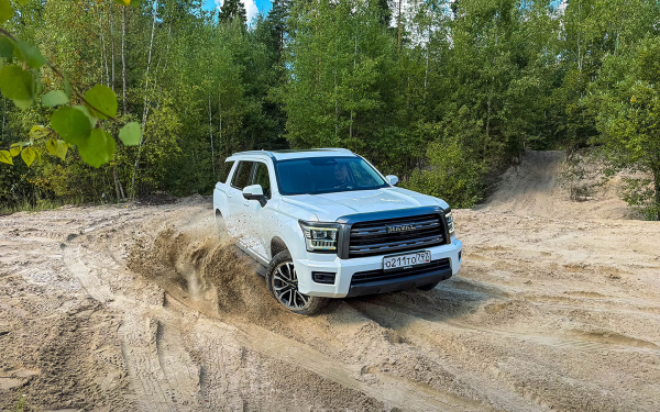 
            KGM Rexton vs Haval H5. Мы сравнили рамники из Кореи и КНР на бездорожье
        