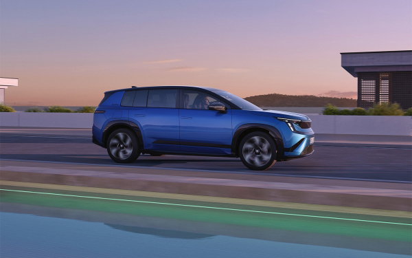 
            Такого у &Scaron;koda еще не было. Самые необычные опции нового кроссовера Peaq
        