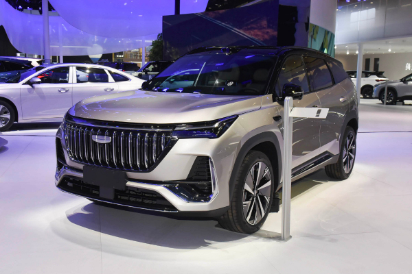 Geely Boyue L (Atlas) получил гибридную установку и лидар