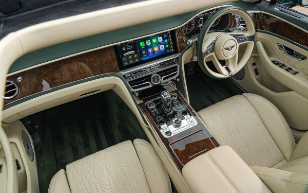«Безупречен». Bentley экс-принца Эндрю выставили на продажу за $165 тысяч
«Безупречен». Bentley экс-принца Эндрю выставили на продажу за $165 тысяч