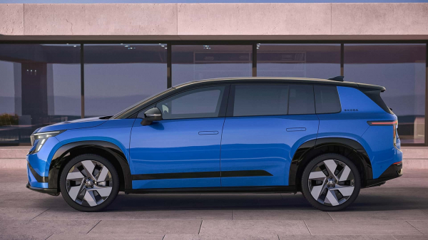 
            Такого у &Scaron;koda еще не было. Самые необычные опции нового кроссовера Peaq
        