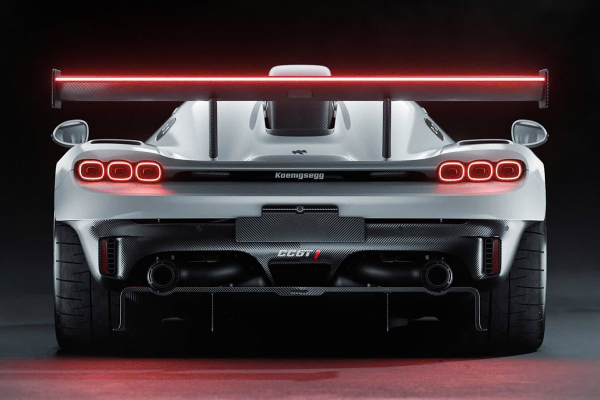 
            Koenigsegg выпустил 1600-сильную копию гоночного болида CCGT
        