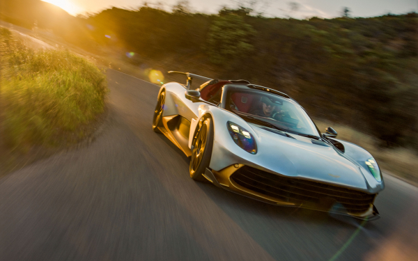 Aston Martin представил 1000-сильный кабриолет Valhalla Spider
Aston Martin представил 1000-сильный кабриолет Valhalla Spider
