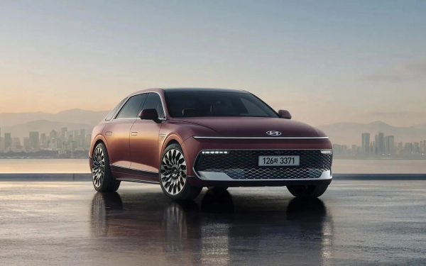 В Россию завезли новые седаны Hyundai Grandeur. Характеристики и цена
В Россию завезли новые седаны Hyundai Grandeur. Характеристики и цена