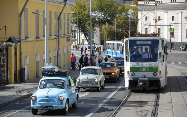 
            В Москве 11 июля перекроют ряд улиц из-за парада ретротранспорта. Карта
        