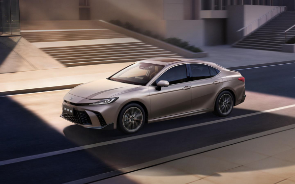 В России стартовали продажи обновленной Toyota Camry. Цены и оснащение
В России стартовали продажи обновленной Toyota Camry. Цены и оснащение