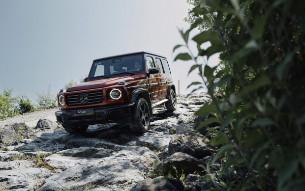 
            Глава Mercedes-AMG заявил о работе над новым поколением G-Class
        