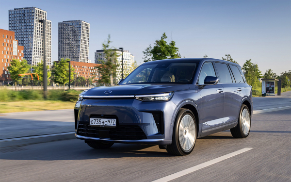 
            Volga, Lada, Senat и другие. Названы цены главных новинок июня в России
        