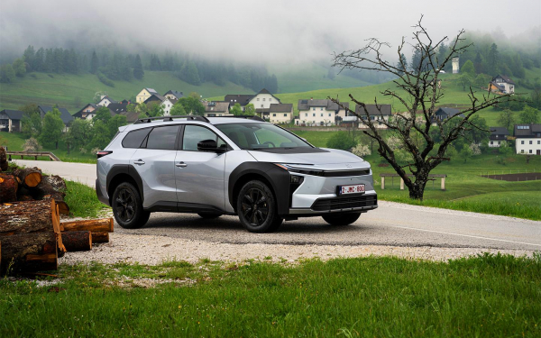 
            Мировые продажи Toyota рухнули. Они падают четвертый месяц подряд
        