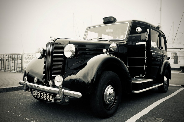 Британский технический абсурд, ставший классикой: история создания Austin FX4