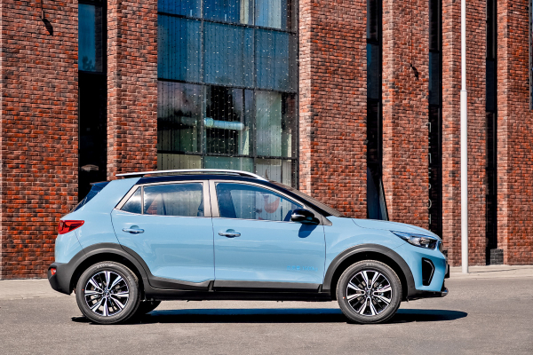 Экспресс-тест хэтчбека Kia KX1 (он же Stonic и родственник Rio)