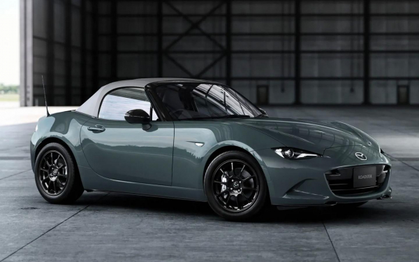 Mazda обновила родстер MX-5. Он стал тише рычать
Mazda обновила родстер MX-5. Он стал тише рычать