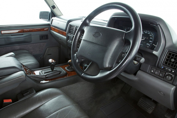 Карета повышенной проходимости: как появился Range Rover и почему он стал культовым