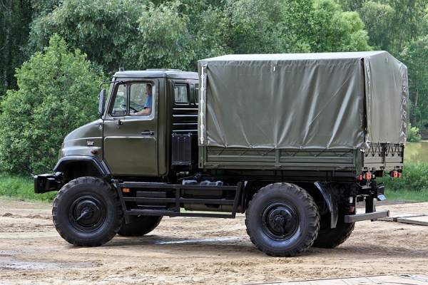 Лужков, &laquo;Бычок&raquo; и капелька Mercedes-Benz: нужный, но неизлечимый ЗиЛ-5301