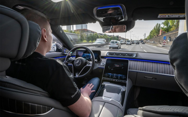 
            Китайцы запретят продажу машин с фейковым автопилотом. Брендам дали 1 год
        