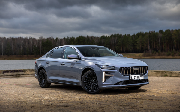 
            Geely показал тизерное фото нового Preface. Он стал крупнее и экономичнее
        
