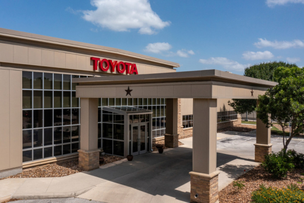 Toyota переносит производство в США на фоне глобального спада продаж
