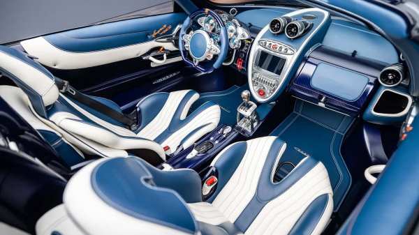 Pagani показала гиперкар Huayra 70 Derecho. У него «механика» и 864 сил
Pagani показала гиперкар Huayra 70 Derecho. У него «механика» и 864 сил