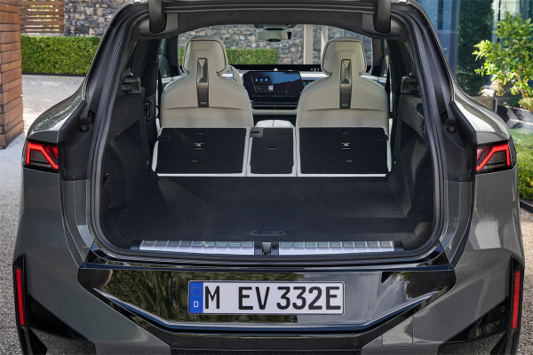 
            BMW X5 лишился раздельной двери багажника. Ее посчитали неудобной
        