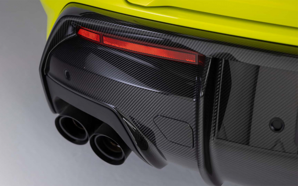 Lamborghini представил самый быстрый Urus в истории: до «сотни» за 3,3 с
Lamborghini представил самый быстрый Urus в истории: до «сотни» за 3,3 с