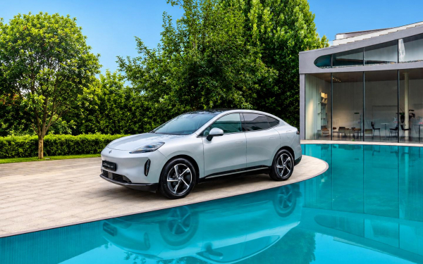 В России начались продажи кроссовера GAC Hyptec HT с задним приводом
В России начались продажи кроссовера GAC Hyptec HT с задним приводом