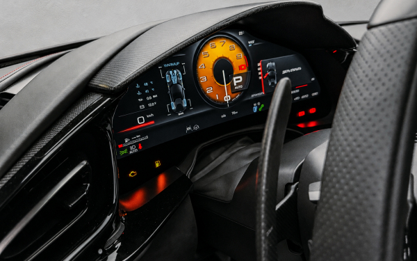 
            Зумеры и 12Cilindri. Обзор последнего суперкара Ferrari старой школы
        