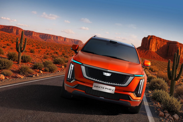 
            Cadillac показал новый XT5. Это гибрид с двумя электромоторами
        