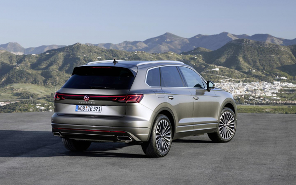 
            В Россию приехали дизельные VW Touareg 2026 модельного года. Названы цены
        
