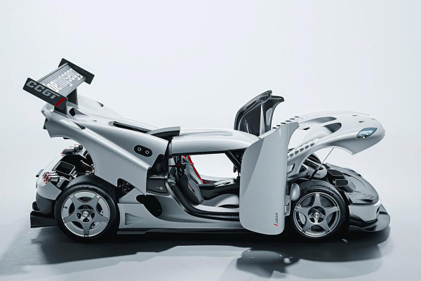 
            Koenigsegg выпустил 1578-сильную копию гоночного болида CCGT
        