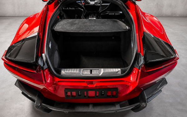 
            Зумеры и 12Cilindri. Обзор последнего суперкара Ferrari старой школы
        