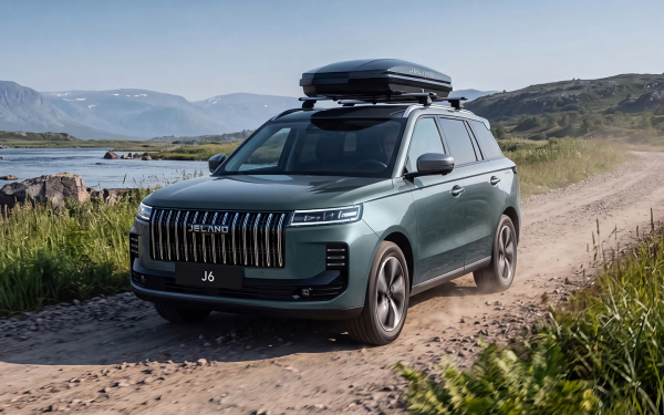 
            От брутального Jeland до особой Toyota. Какие новинки купить в сентябре
        