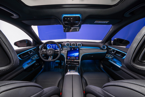 Сам ездит задом и дает советы. Что умеет новый Mercedes-Benz C-класса
Сам ездит задом и дает советы. Что умеет новый Mercedes-Benz C-класса
