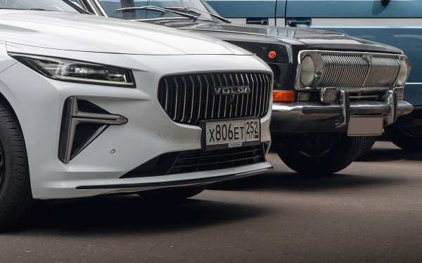 
            Двигаемся в непривычном русле. Первый тест нового бизнес-седана Volga C50
        