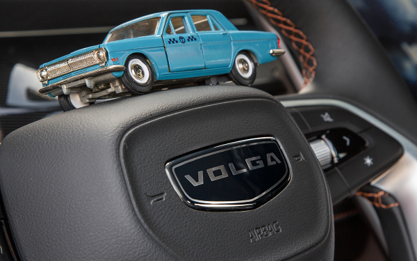 
            Двигаемся в непривычном русле. Первый тест нового бизнес-седана Volga C50
        