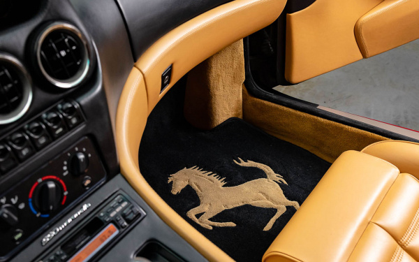 
            Пропавшую Ferrari Майкла Джордана выставят на аукцион
        