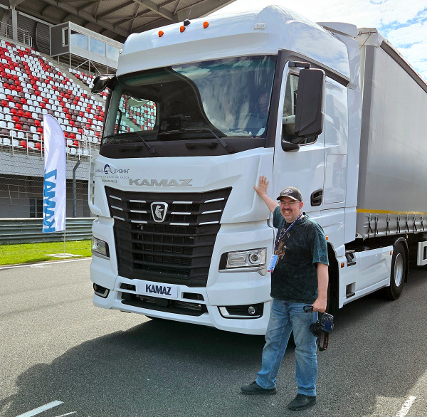 Гонка за хайтеком: новинки КАМАЗа на спортивной трассе Moscow Raceway