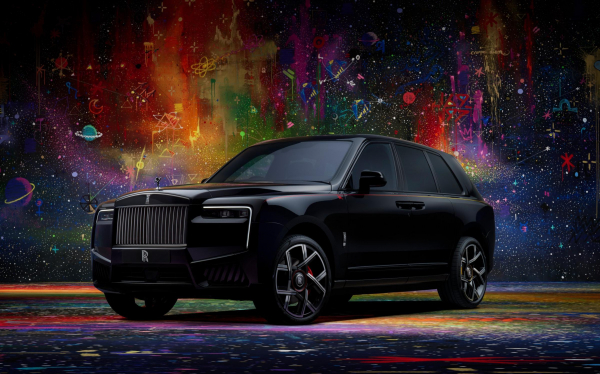 
            Лабубу-Porsche и космокар Rolls-Royce. Пять самых необычных арт-мобилей
        