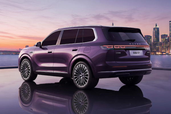 Большой гибрид Roewe Jiayue 07: в ожидании привлекательной цены