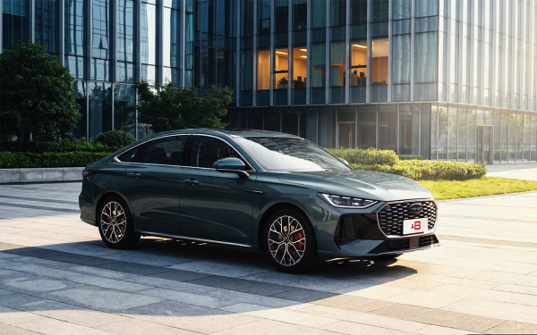 
            Tenet A8 и еще семь новых седанов в России. Они заменили Toyota Camry
        