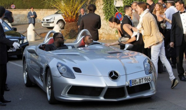 
            От &laquo;Шерпа&raquo; до Veyron. Какие машины нашлись в коллекции рэпера Канье Уэста
        