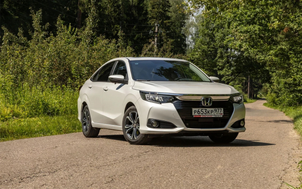 
            Tenet A8 и еще семь новых седанов в России. Они заменили Toyota Camry
        