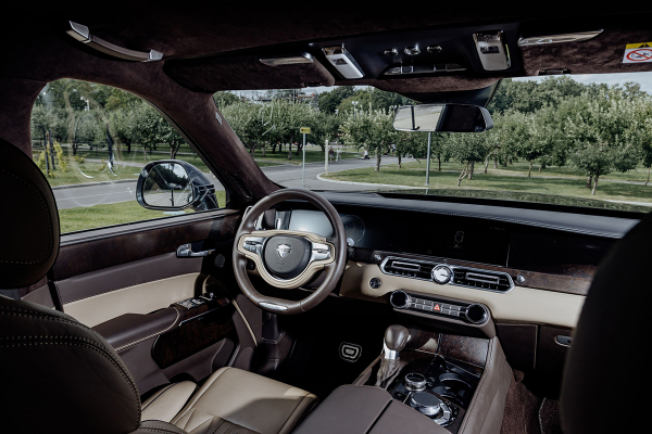
            Русский ответ Rolls-Royce. Первый тест кроссовера Aurus Komendant
        