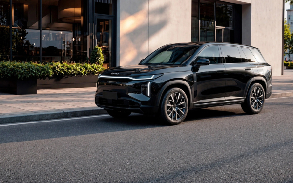 
            От брутального Jeland до особой Toyota. Какие новинки купить в сентябре
        