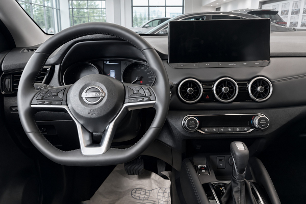 
            &laquo;Сметают ураганом&raquo;. Как дилеры продают новые Nissan Qashqai с гарантией
        