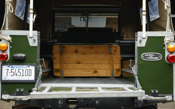 
            Land Rover Дэниела Крейга выставили на продажу за $18,5 тыс.
        