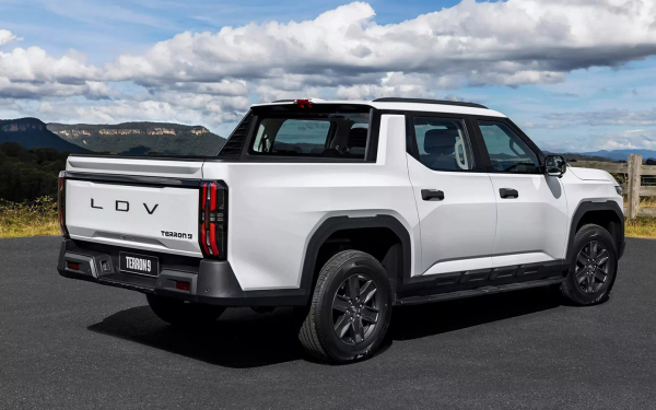 Новый VW Amarok представят в 2027 году. Его построят на базе «китайца»
Новый VW Amarok представят в 2027 году. Его построят на базе «китайца»